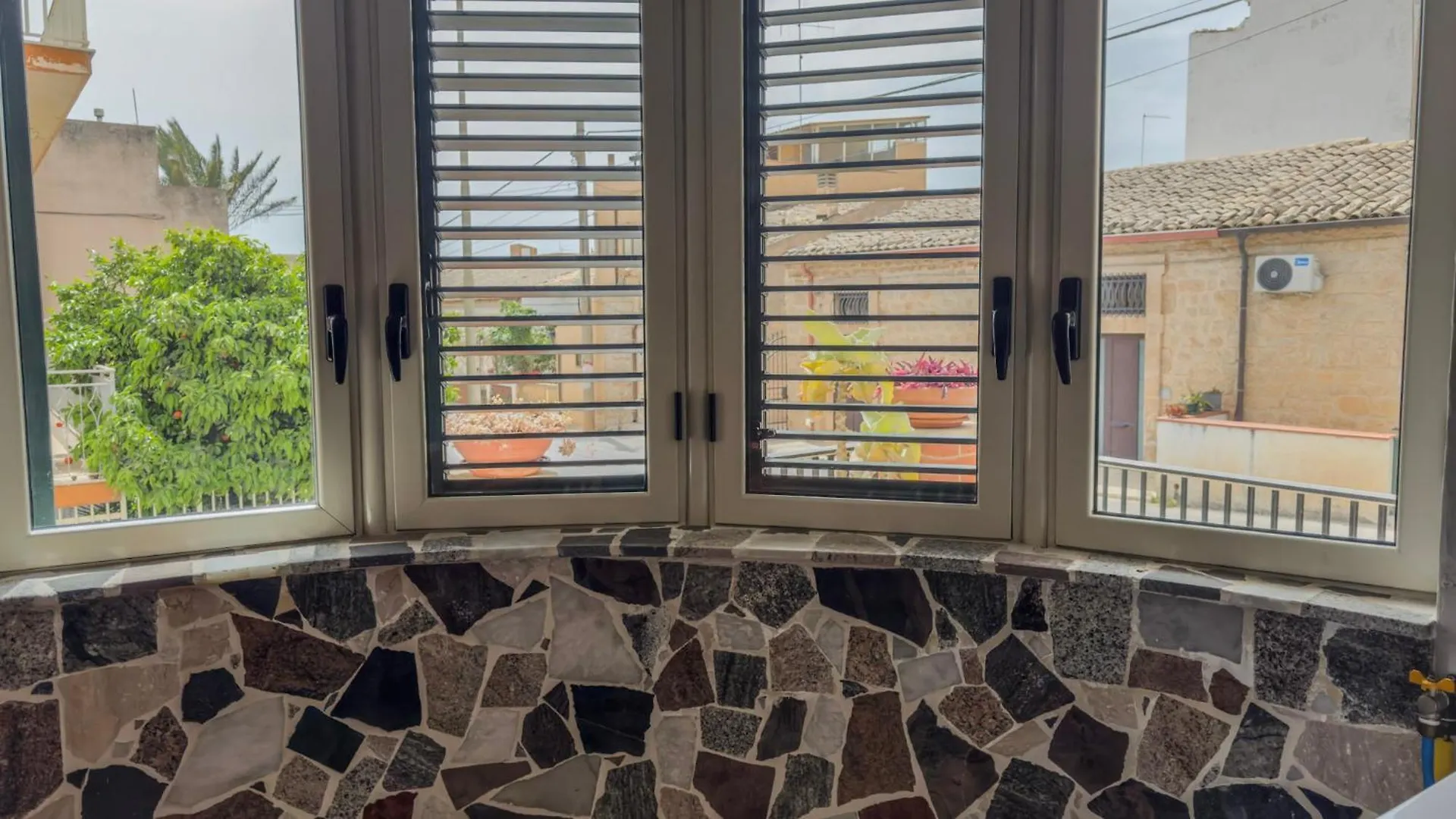 Casa Don Peppino - Sampieri Apt Near The Beach 0*,  Italy